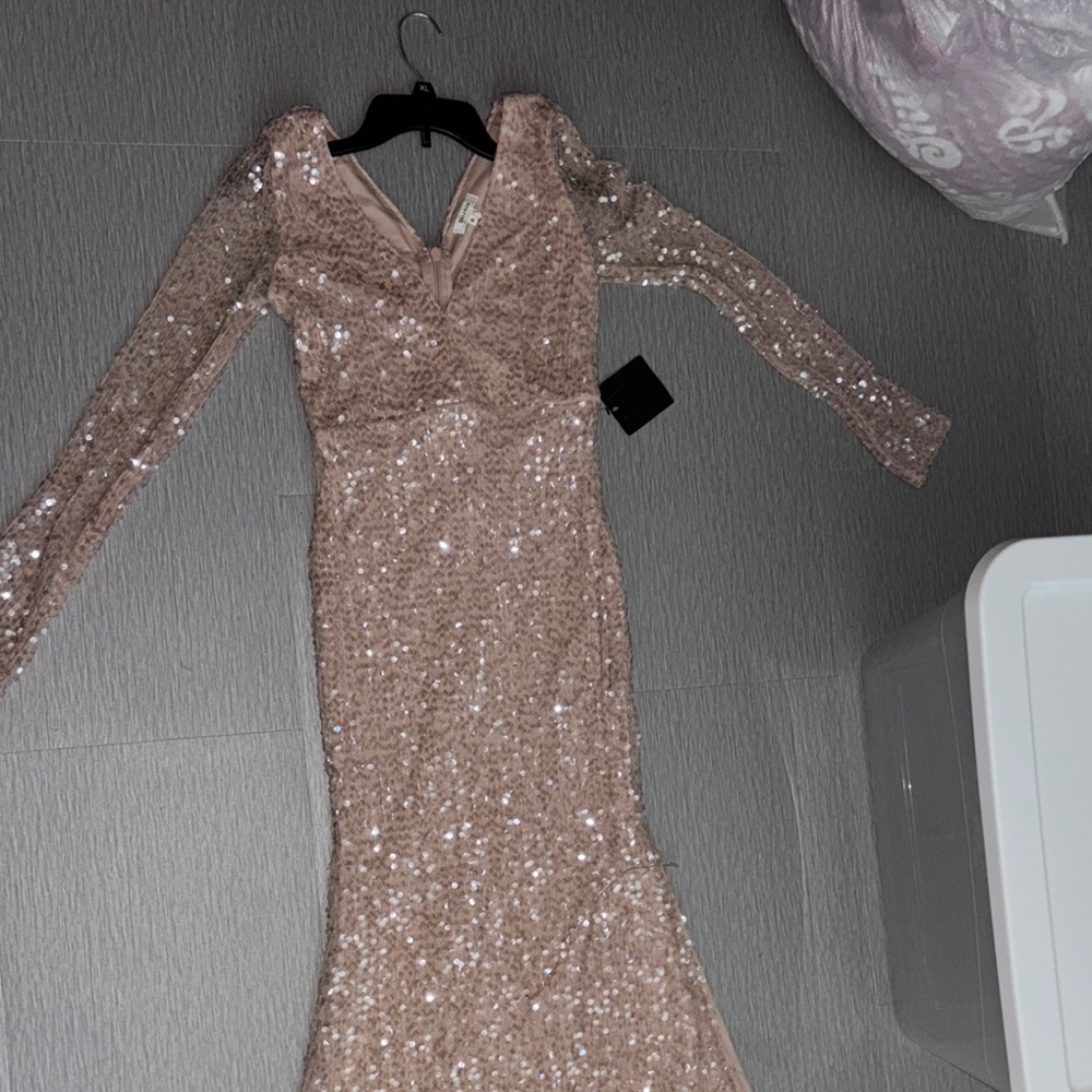 Elegant Sequin Long Sleeve Dress